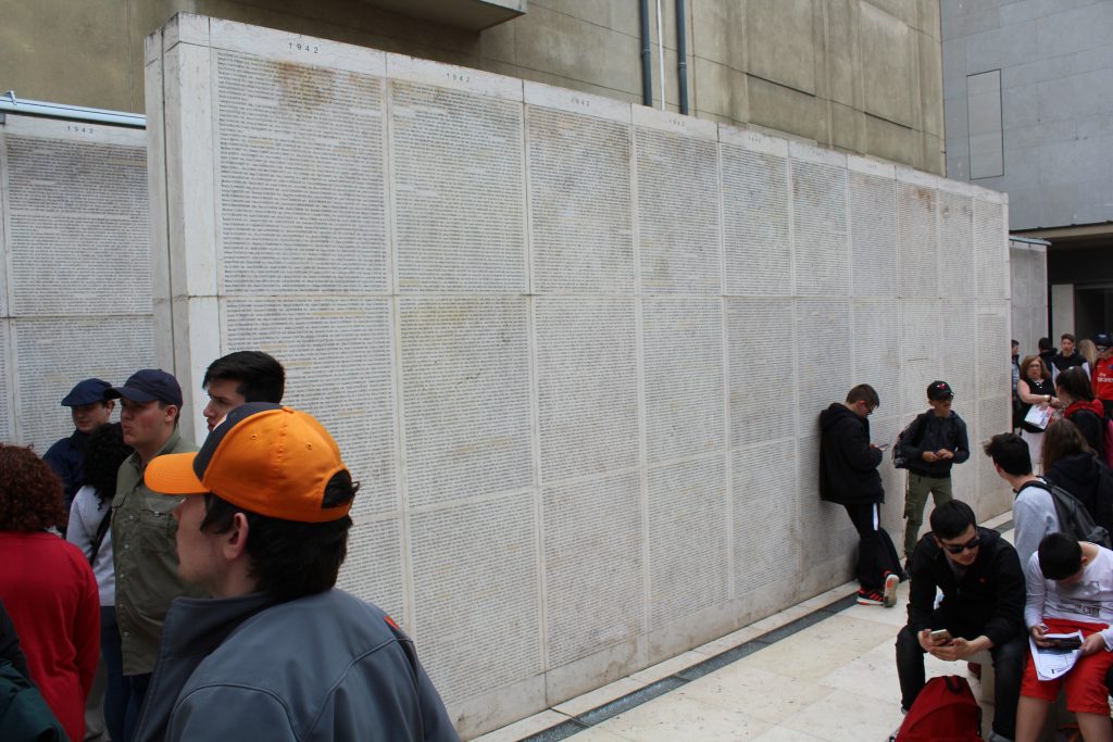 Walls of lists of names from jews taken during the nazi occupation.