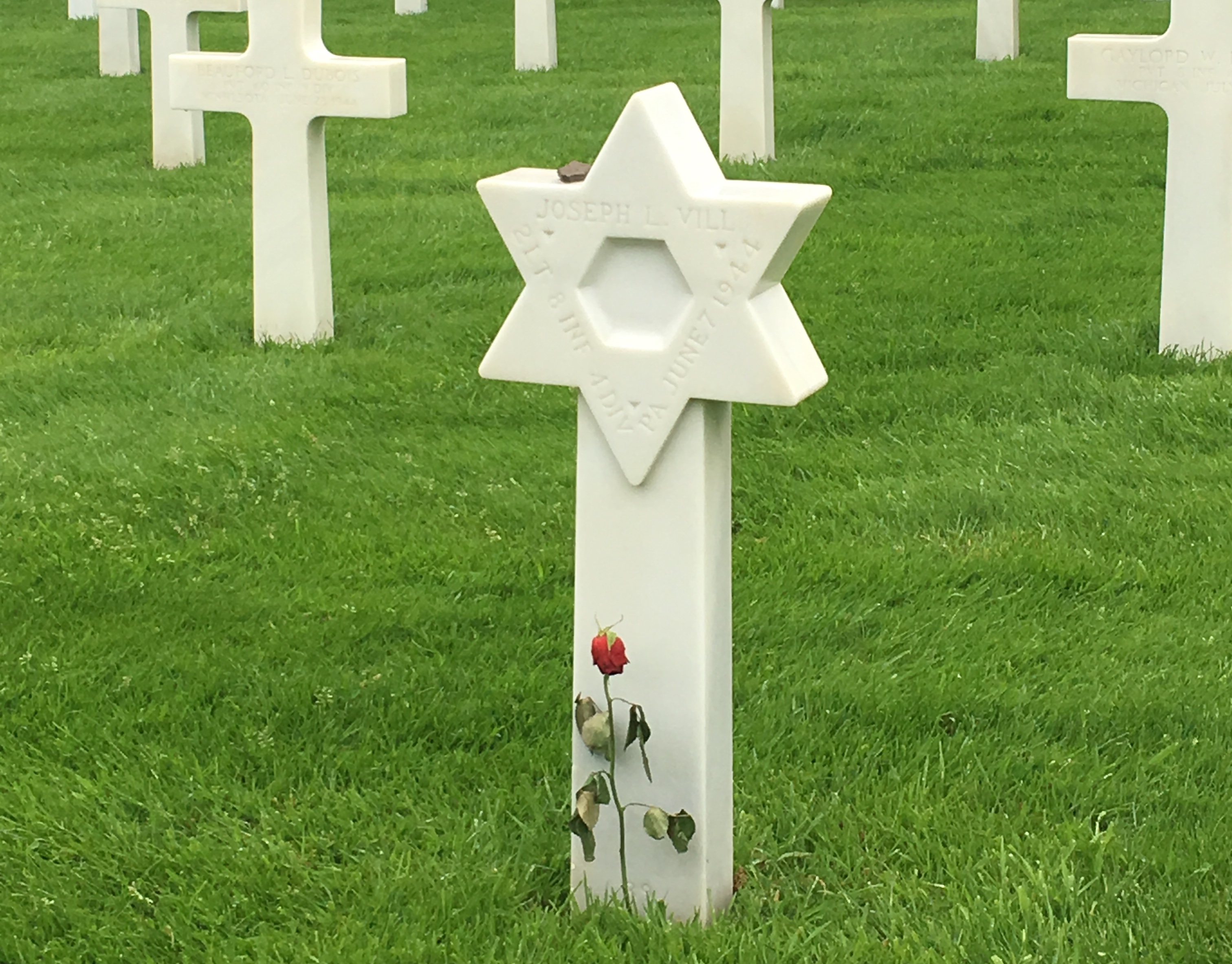 This is what the tombstone looks like for atheist US veterans when